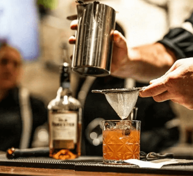 On-the-Go Libations: Discovering the Convenience of Mobile Bars
